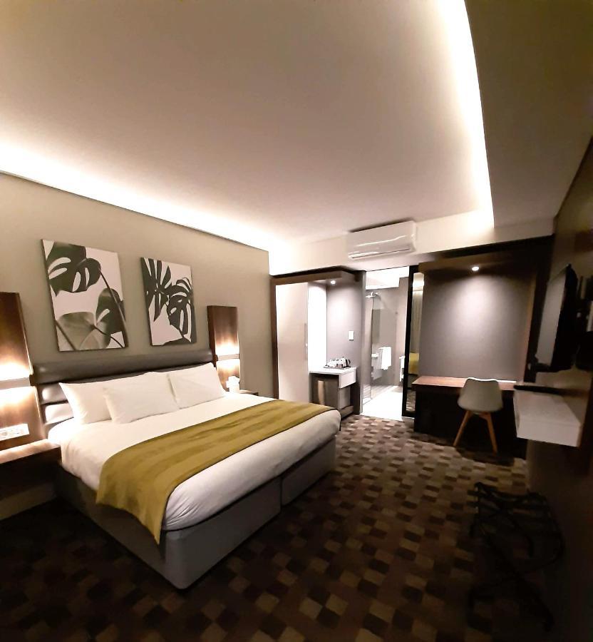 Copperwood Hotel And Conferencing Brits Bagian luar foto